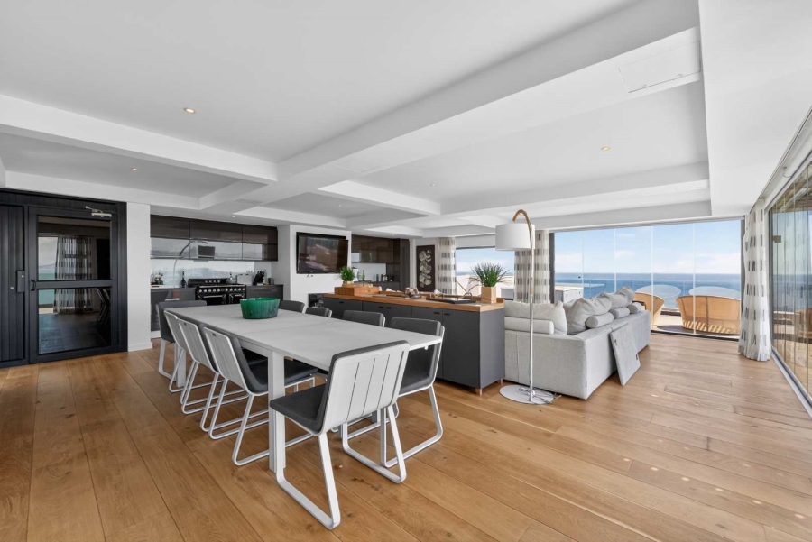 3 Bedroom Property for Sale in Sea Point Western Cape